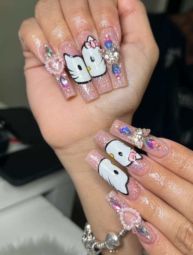 @CbugLuvNails