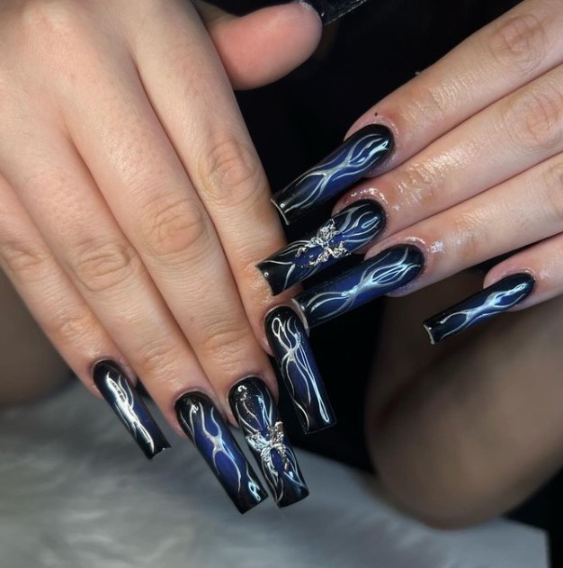 @cbugluvnails